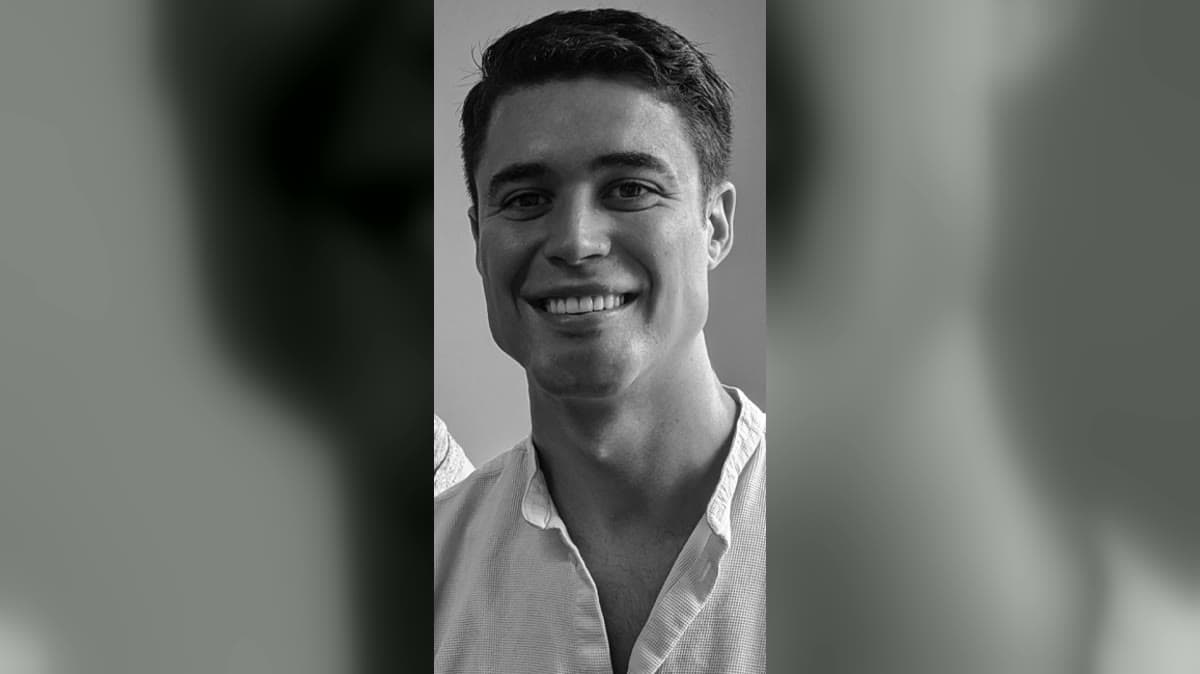 Black-and-white portrait of José Martín Quesada for INvolve Outstanding